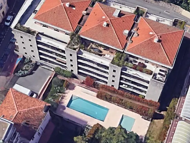 Daire Toit Terrasse Dans Avec Piscine