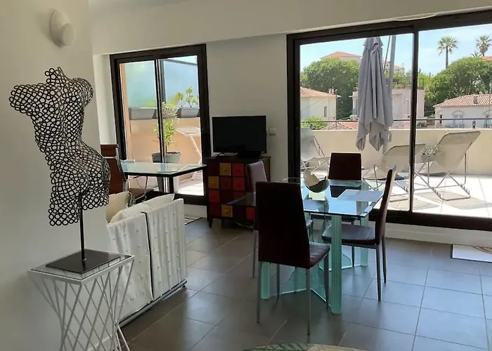 Daire Toit Terrasse Dans Avec Piscine